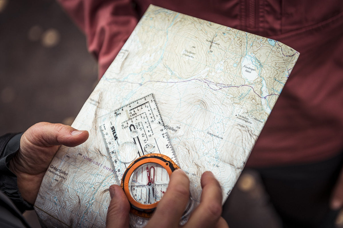 How compasses work - Explaining the core Features- SilvaSweden.com