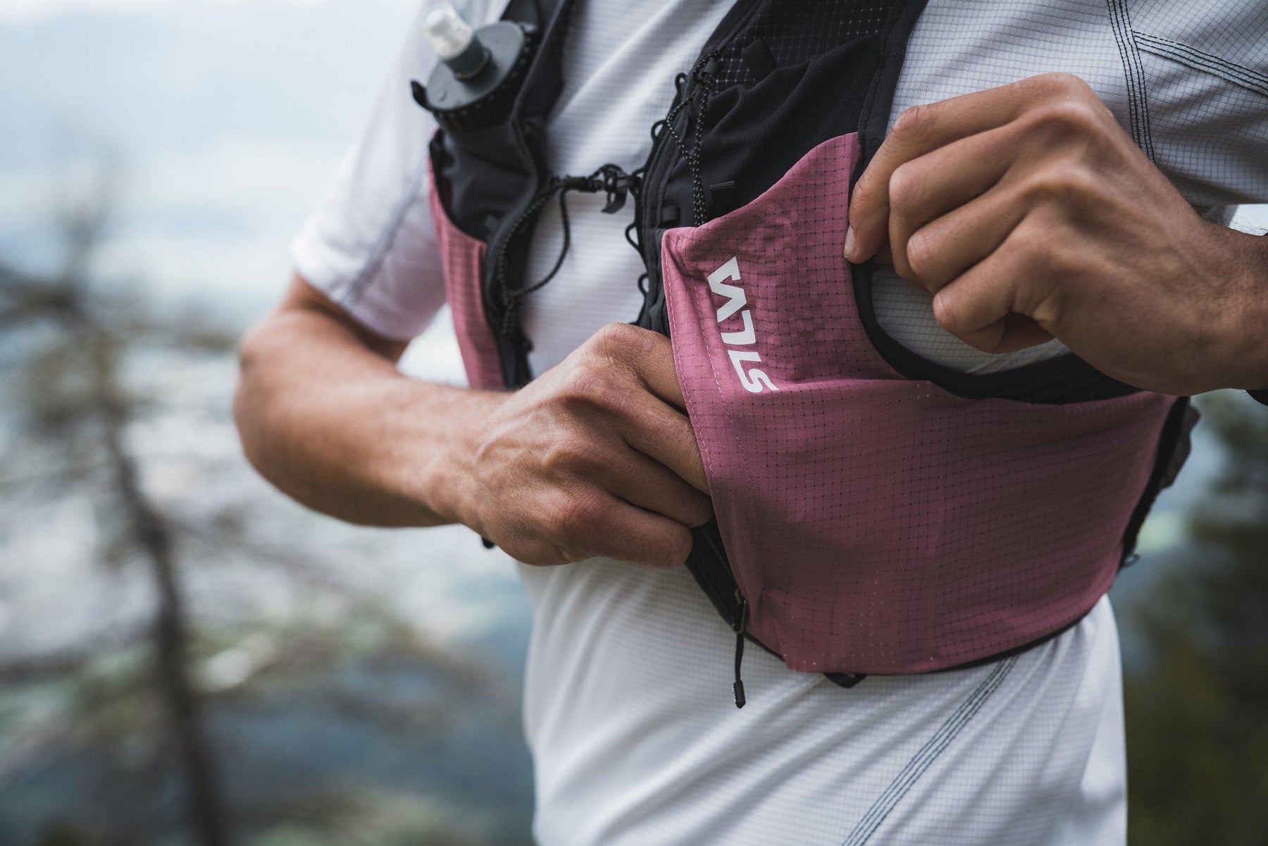Strive Fly Running Vest | Black | Lightweight Hydration | Silva – Silva US
